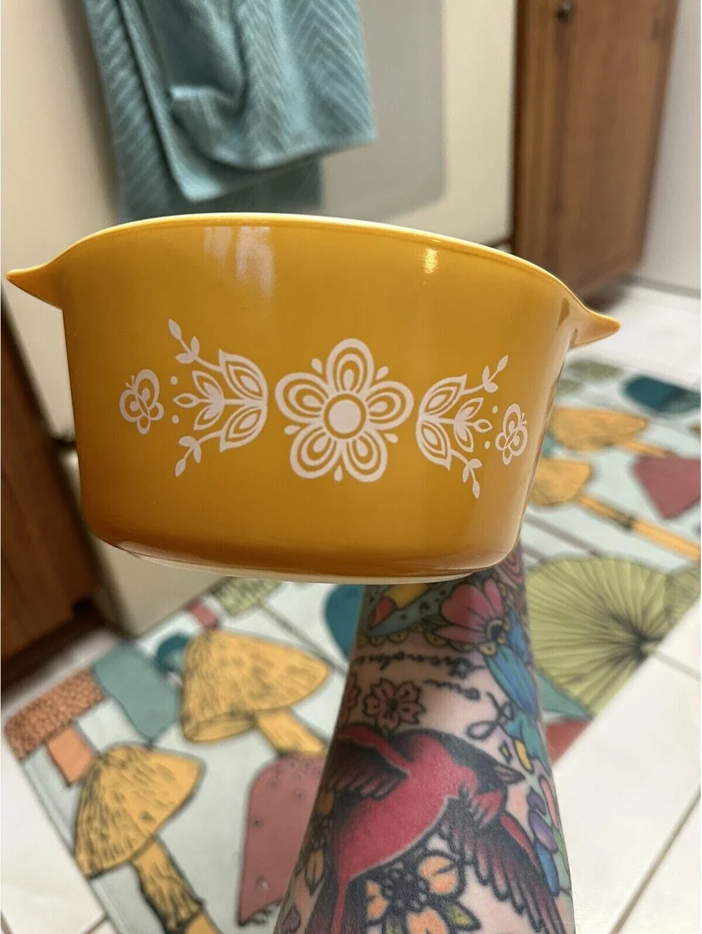 Vintage Pyrex Butterfly Gold # 473-B 1 QT Cinderella Casserole Dish No Lid